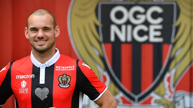 Especialista em chutes de longe, Sneijder pega a 10 do Nice e vai dar trabalho aos goleiros adversários; veja Especialista em chutes de longe, Sneijder pega a 10 do Nice e vai dar trabalho aos goleiros adversários; veja