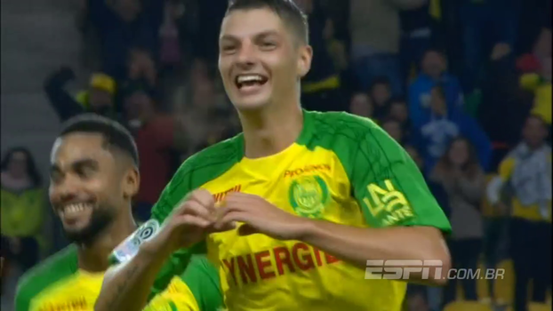 Andrei Girotto, ex-Palmeiras e ex-Chape, marca golaço na França e deixa o narrador louco Andrei Girotto, ex-Palmeiras e ex-Chape, marca golaço na França e deixa o narrador louco
