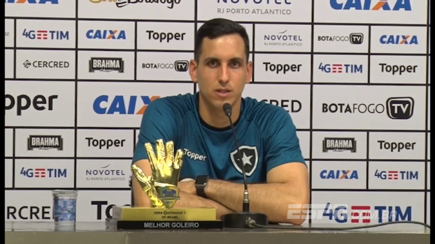 Diante do Corinthians, Gatito pede que Botafogo valorize mando de campo Diante do Corinthians, Gatito pede que Botafogo valorize mando de campo