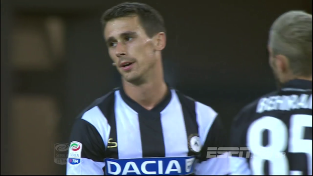 Ex-Milan anota golaço no fim e Chievo vence a Udinese fora de casa Assista aos melhores momentos da vitória do Chievo sobre a Udinese por 2 a 1!