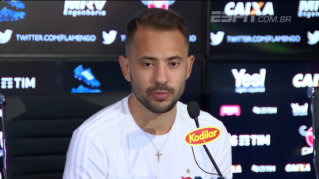 &Eacute;verton Ribeiro fala sobre seu posicionamento no Flamengo e destaca vantagens de jogar em cada setor do campo