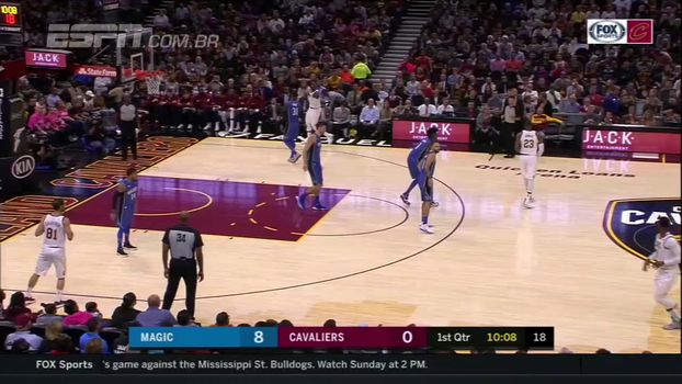 Cadê o Lebron James? Astro é marcado por Isaac, dá aula de basquete e deixa o calouro perdido em quadra Cadê o Lebron James? Astro é marcado por Isaac, dá aula de basquete e deixa o calouro perdido em quadra