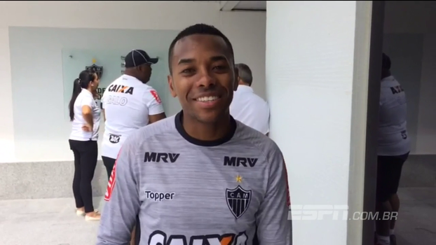 Ceni, Carille e Robinho celebram retorno de Amigão; veja os recados Ceni, Carille e Robinho celebram retorno de Amigão; veja os recados