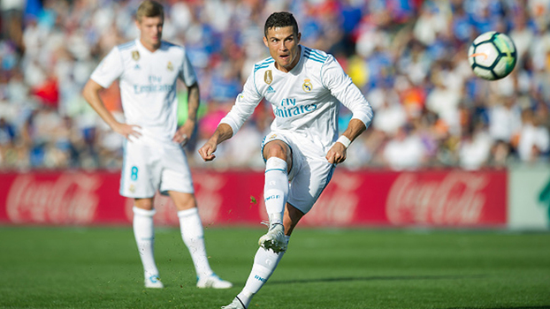 LaLiga: Melhores momentos de Getafe 1 x 2 Real Madrid Veja os melhores momentos da vitória do Real Madrid sobre o Getafe por 2 a 1 por LaLiga!
