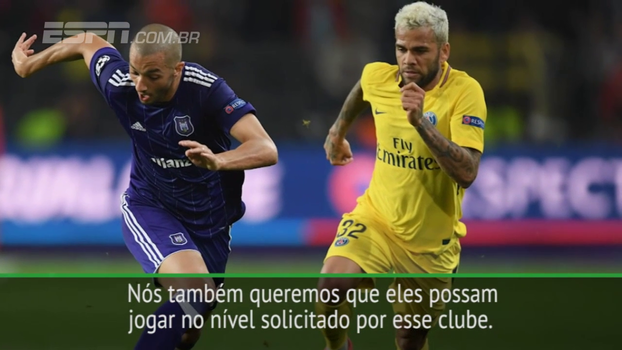 Unai Emery se diz satisfeito com Dani Alves: 'Ele joga bem e tem o espírito vencedor' Unai Emery se diz satisfeito com Dani Alves: 'Ele joga bem e tem o espírito vencedor'