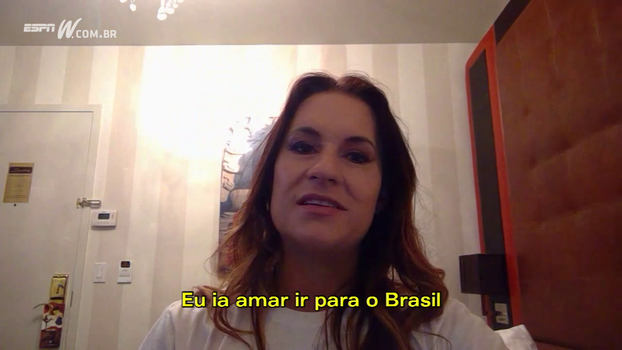 Jen Welter conta sua experiência ensinando futebol americano fora dos Estados Unidos Jen Welter conta sua experiência ensinando futebol americano fora dos Estados Unidos