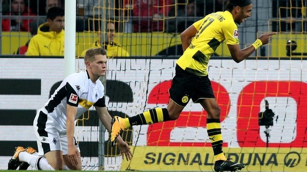 Bundesliga: Gols de Borussia Dortmund 6 x 1 Borussia Mönchengladbach Veja os gols da vitória do Borussia Dortmund sobre o Borussia Mönchengladbach por 6 a 1 pela Bundesliga