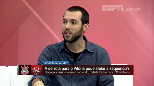 Hofman diz que está tarde para Grêmio se preocupar com Brasileiro: ‘Poderia ter uma distância menor’ Hofman diz que está tarde para Grêmio se preocupar com Brasileiro: ‘Poderia ter uma distância menor’