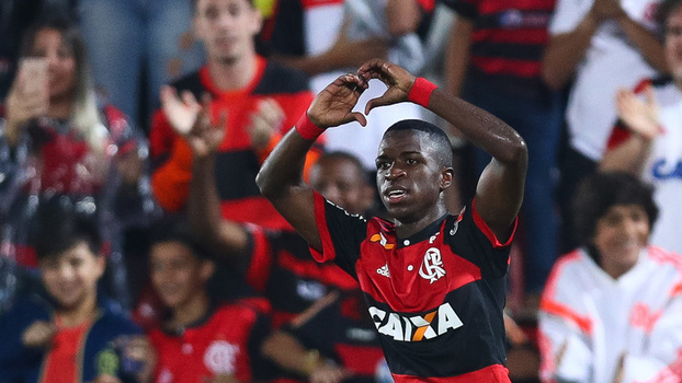 Brasileiro: Gols de Flamengo 2 x 0 Atlético-GO Veja os gols da vitória do Flamengo sobre o Atlético-GO por 2 a 0 pelo Brasileiro