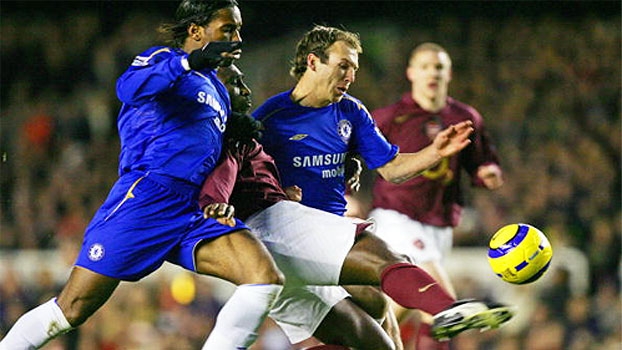 Com gols de Robben e Joe Cole, Chelsea bateu Arsenal, de Henry, em pleno Highbury em 2005 Com gols de Robben e Joe Cole, Chelsea bateu Arsenal, de Henry, em pleno Highbury em 2005; reveja