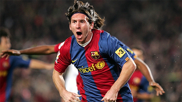 Em 2007, ainda com 19 anos, Messi fez seu 1º hat-trick contra o Real Madrid; relembre Há exatos 10 anos, contra o Real Madrid, Messi fazia seu 1º hat-trick da carreira