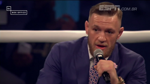 McGregor chama Mayweather de 'mão fraca de m*' e já celebra: 'Vou quadruplicar meu patrimônio com meia luta' McGregor chama Mayweather de 'mão fraca de m*' e já celebra: 'Vou quadruplicar meu patrimônio com meia luta'