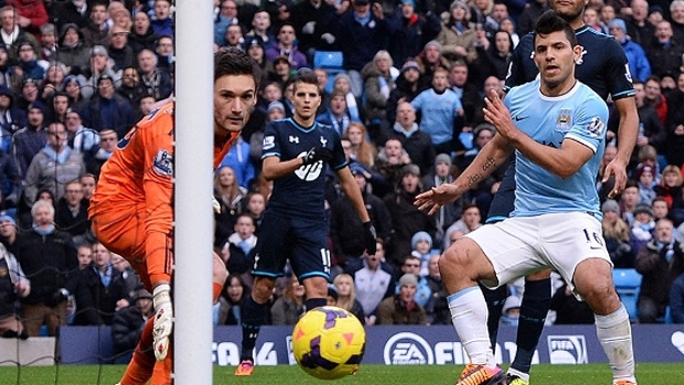 Inglês: Gols de Manchester City 6 x 0 Tottenham Clique para ver a goleada do Manchester City sobre o Tottenham