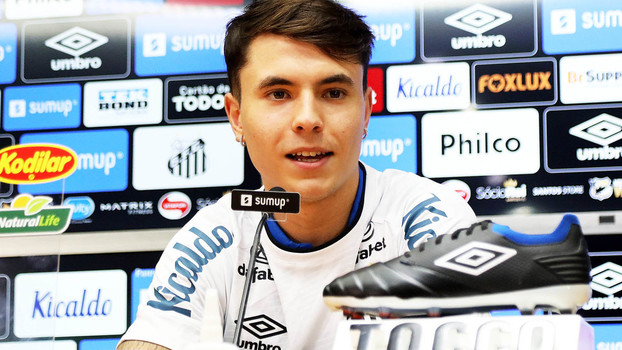 Vinicius Zanocelo em coletiva do Santos Vinicius Zanocelo em coletiva do Santos