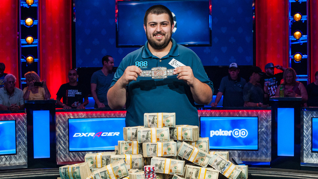 Em final dramática, americano é campeão mundial de poker pela 1ª vez e ganha mais de R$ 25 milhões Em final dramática, americano é campeão mundial de poker pela 1ª vez e ganha mais de R$ 25 milhões