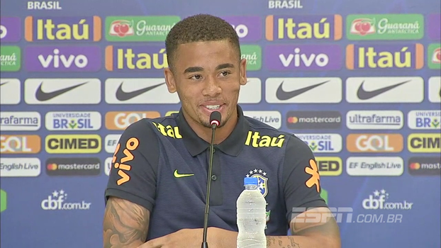 Acerta mais passes, dá mais assistências e marca mais vezes: o novo Gabriel Jesus