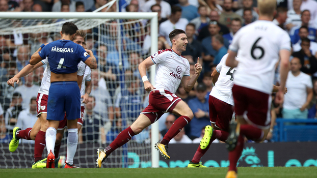 Premier League: Melhores momentos de Chelsea 2 x 3 Burnley Premier League: Melhores momentos de Chelsea 2 x 3 Burnley