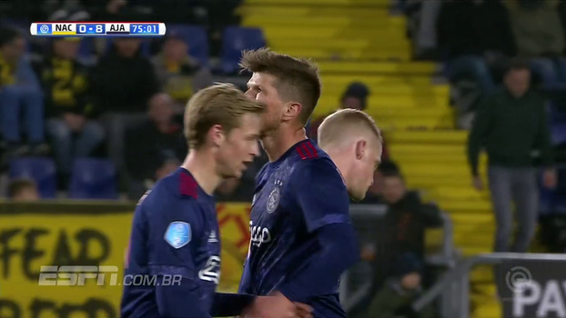Huntelaar marca, Ajax aplica goleada histórica no NAC Breda e segue na vice-liderança Huntelaar marca, Ajax aplica goleada histórica no NAC Breda e segue na vice-liderança