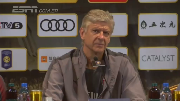 Wenger ameniza entrevista polêmica de Sánchez: 'Ele não queria dizer isso' Wenger ameniza entrevista polêmica de Sánchez: 'Ele não queria dizer isso'