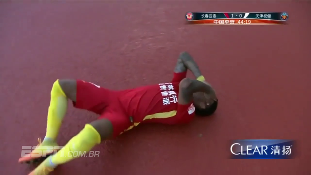 Chinês: Marinho faz de longe e se emociona, mas golaço de Modeste dá empate ao Tianjin contra Yatai Chinês: Marinho faz de longe e se emociona, mas golaço de Modeste dá empate ao Tianjin contra Yatai