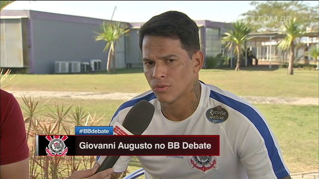 Giovanni Augusto explica por que vetou troca com Valdívia: ‘Não era por estar jogando a Série B’ Giovanni Augusto explica por que vetou troca com Valdívia: ‘Não era por estar jogando a Série B’
