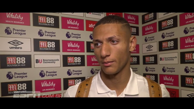 Após primeiro gol pelo Watford, Richarlison agradece carinho da torcida e comemora: 'Professor manda fazer o que eu sei de melhor' Após primeiro gol pelo Watford, Richarlison agradece carinho da torcida e comemora: 'Professor manda fazer o que eu sei de melhor'
