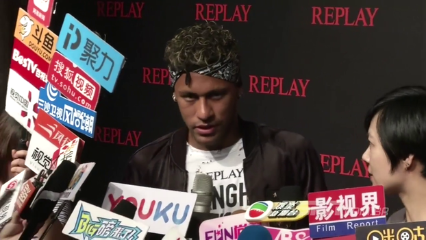 Neymar responde sobre recepção na China e moda, mas mantém silêncio sobre seu futuro Neymar responde sobre recepção na China e moda, mas mantém silêncio sobre seu futuro