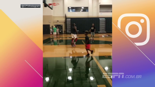 Chris Paul inverte papéis e manda enterrada com ponte aérea armada pelo próprio filho Chris Paul inverte papéis e manda enterrada com ponte aérea armada pelo próprio filho