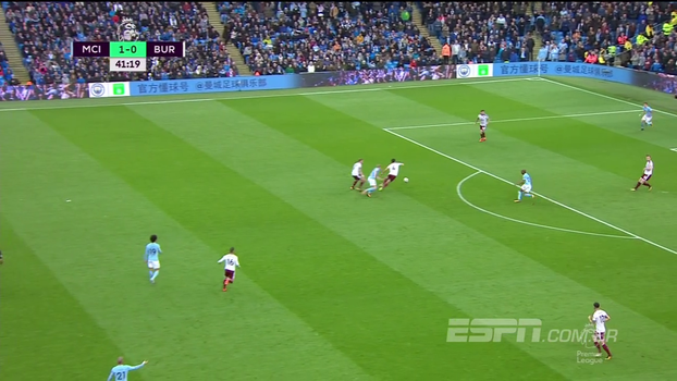 Tempo real: De Bruyne se complica na saída de bola e Arfield quase marca para o Burnley Tempo real: De Bruyne se complica na saída de bola e Arfield quase marca para o Burnley
