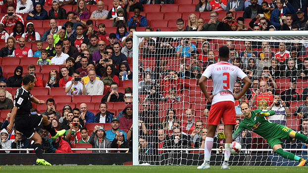 Com pênalti duvidoso, Sevilla vence Leipzig pela Emirates Cup Assista ao gol da vitória do Sevilla sobre o Leipzig