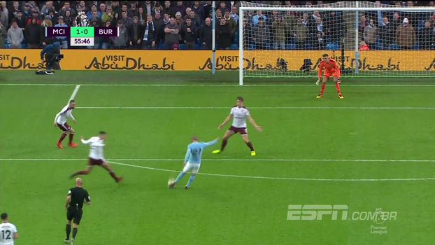 Tempo real: No contra-ataque, David Silva enche o pé canhoto e quase amplia Tempo real: No contra-ataque, David Silva enche o pé canhoto e quase amplia