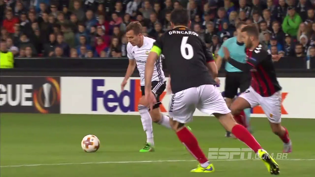 Em jogo de pinturas, gol e assistência de calcanhar de Bendtner, Rosenborg vence o Vardar Assista aos gols da vitória do Rosenborg sobre o Vardar por 3 a 1!