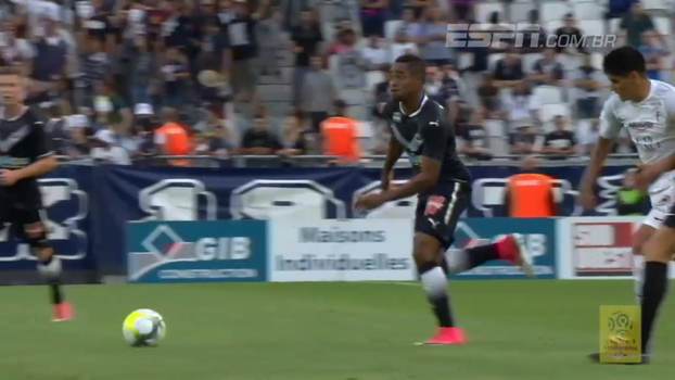 Bomba e gol de centroavante: Bordeaux vence Metz em casa Bomba e gol de centroavante: Bordeaux vence Metz em casa