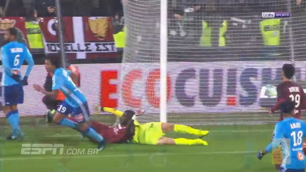 Luiz Gustavo marca, Olympique de Marselha vence o Metz e assume vice-liderança Assista as melhores momentos da vitória do Olympique de Marselha sobre o Metz por 3 a 0!
