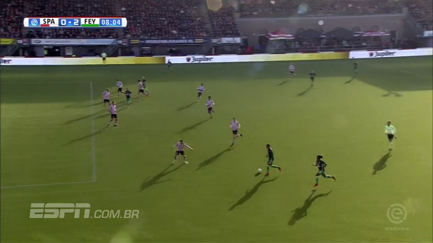 Massacre! Com direito a pintura e gol por cobertura, Feyenoord vence clássico de Roterdã por 7 a 0 Massacre! Com direito a pintura e gol por cobertura, Feyenoord vence clássico de Roterdã por 7 a 0