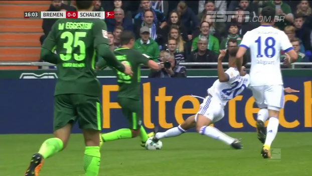Com gol contra bizarro, Schalke bate o Werder Bremen de virada Assista aos gols da vitória do Schalke 04 sobre o Werder Bremen por 2 a 1!