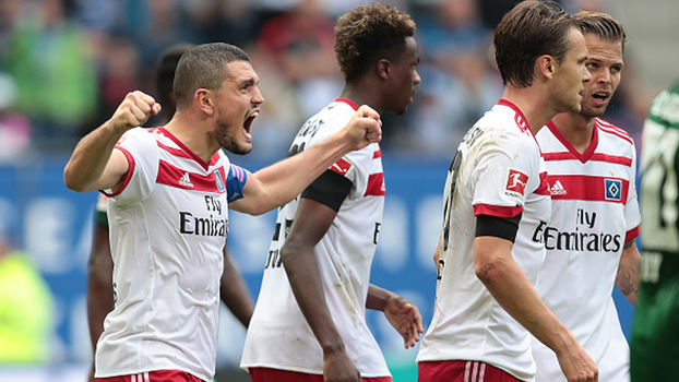 Com gol de Müller, Hamburgo estreia na Bundesliga com vitória sobre o Augsburg Com gol de Müller, Hamburgo estreia na Bundesliga com vitória sobre o Augsburg