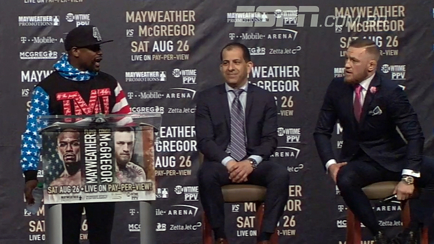 Mayweather chama McGregor para briga no palco e provoca: 'Apenas apareça no dia, Senhor Desistência' Mayweather chama McGregor para briga no palco e provoca: 'Apenas apareça no dia, Senhor Desistência'