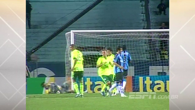 Em 2010, Palmeiras foi ao Olímpico e venceu o Grêmio com golaço de falta e assistência de Marcos Assunção Em 2010, Palmeiras foi ao Olímpico e venceu o Grêmio com golaço de falta e assistência de Marcos Assunção