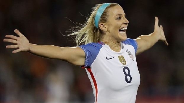 Alex Morgan marca, Julie Ertz faz dois, e Estados Unidos vencem Nova Zelândia em amistoso Alex Morgan marca, Julie Ertz faz dois, e Estados Unidos vencem Nova Zelândia em amistoso