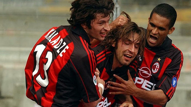 Inzaghi e Pirlo brilharam, e Milan venceu Hellas Verona de virada em 2002; relembre Inzaghi e Pirlo brilharam, e Milan venceu Hellas Verona de virada em 2002; relembre