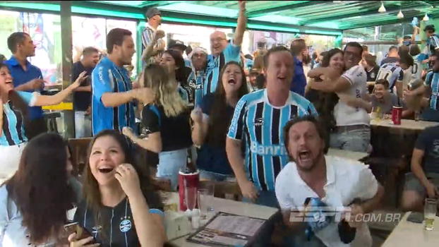'Nós te queremos, Cristiano Ronaldo!'; Veja e ouça a narração empolgada de rádio gaúcha em gol do Grêmio 'Nós te queremos, Cristiano Ronaldo!'; Veja e ouça a narração empolgada de rádio gaúcha em gol do Grêmio