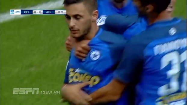 Com gol de cabeça à la Van Persie, Olympiacos perde em casa para o Atromitos Athens Com gol de cabeça à la Van Persie, Olympiacos perde em casa para o Atromitos Athens