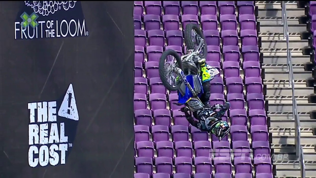 Após manobra impressionante, Jarryd McNeil leva tombo feio na Moto X Após manobra impressionante, Jarryd McNeil leva tombo feio na Moto X
