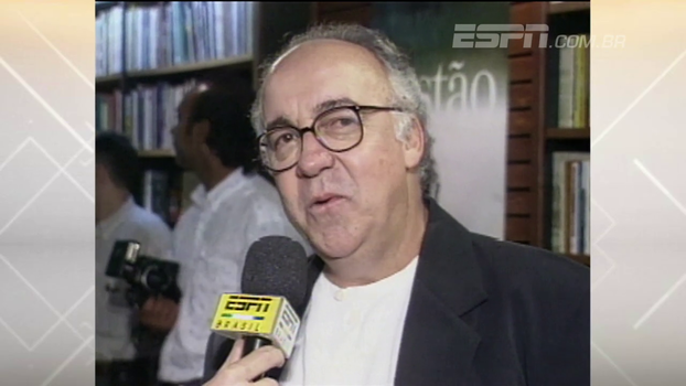 Há 20 anos, Tostão estreava no campo da literatura em evento que reuniu todo tipo de gente Há 20 anos, Tostão estreava no campo da literatura em evento que reuniu todo tipo de gente