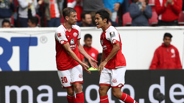 Mainz vence Leverkusen de virada e conquista seus primeiros pontos na Bundesliga Mainz vence Leverkusen de virada e conquista seus primeiros pontos na Bundesliga