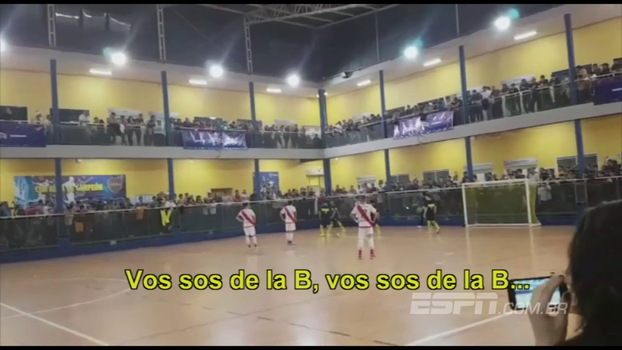 Com provocação da torcida, Boca vence River no futsal e se mantém na liderança Com provocação da torcida, Boca vence River no futsal e se mantém na liderança