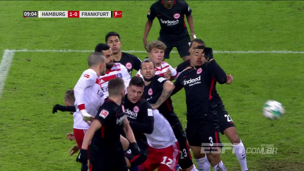 Frankfurt vira sobre o Hamburgo e segue na briga por Champions League Assista aos gol da vitória do Eintracht Frankfurt sobre o Hamburgo por 2 a 1!