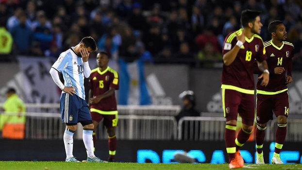 Eliminatórias Sul-Americanas: Gols de Argentina 1 x 1 Venezuela Assista aos gols do empate entre Argentina e Venezuela em 1 a 1!