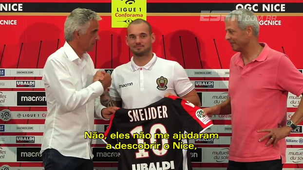 Chegando no Nice, Sneijder fala de Balotelli e de suas pretenções: 'Claro que estou pensando em jogar a Copa do Mundo' Chegando no Nice, Sneijder fala de Balotelli e de suas pretenções: 'Claro que estou pensando em jogar a Copa do Mundo'